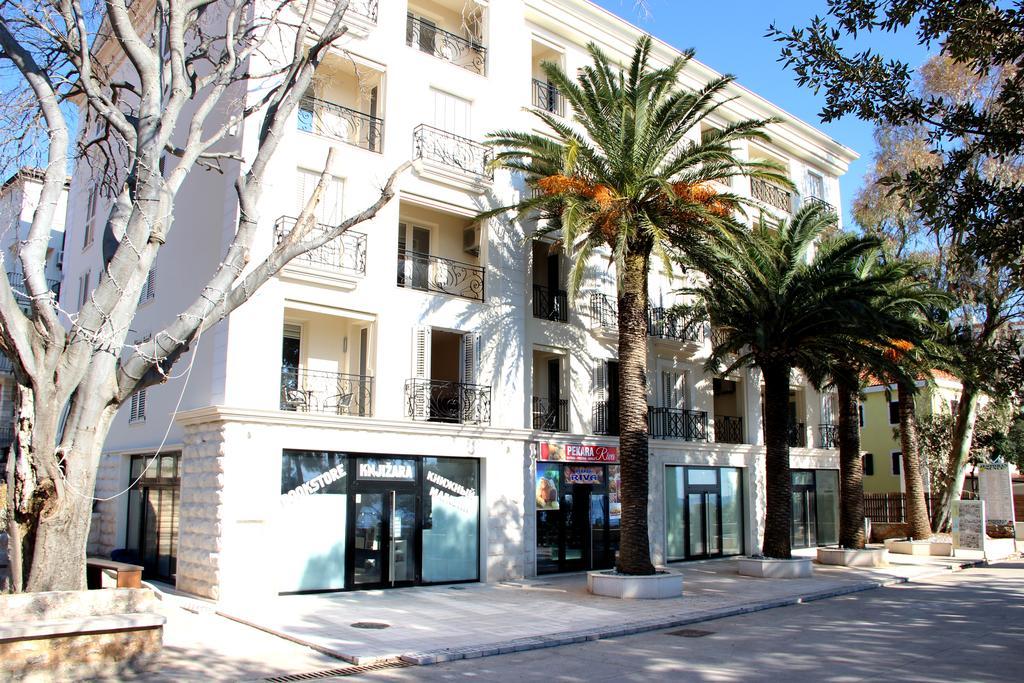 Vasiliki Seaside Apartments Petrovac Buitenkant foto