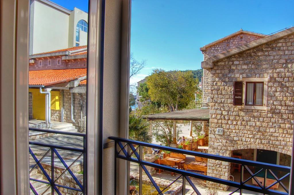 Vasiliki Seaside Apartments Petrovac Buitenkant foto