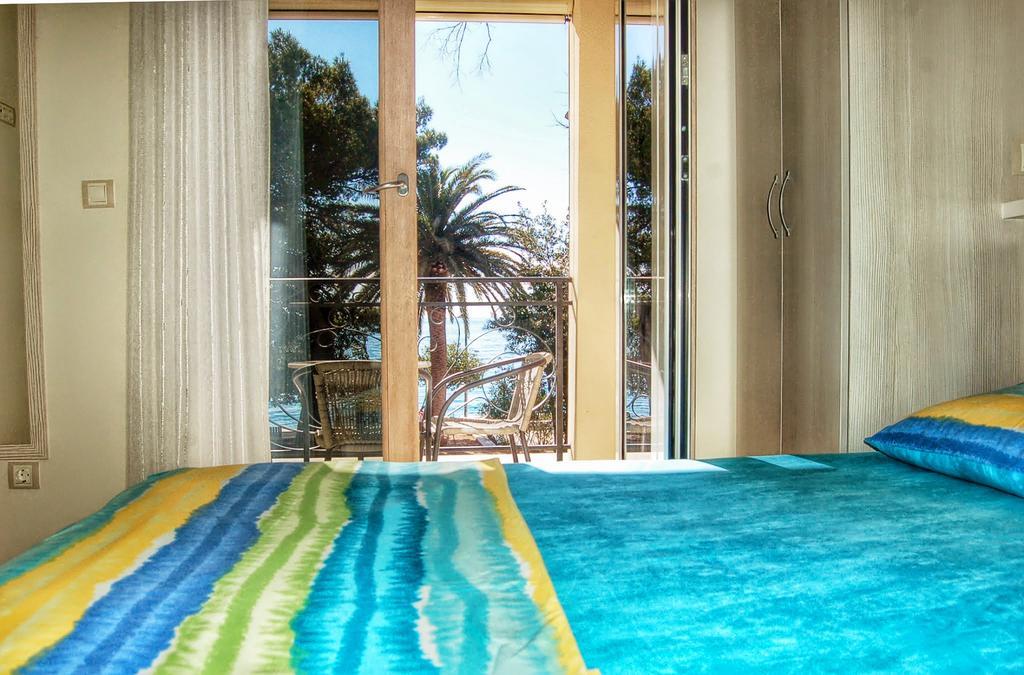 Vasiliki Seaside Apartments Petrovac Buitenkant foto