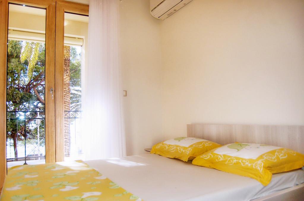 Vasiliki Seaside Apartments Petrovac Buitenkant foto
